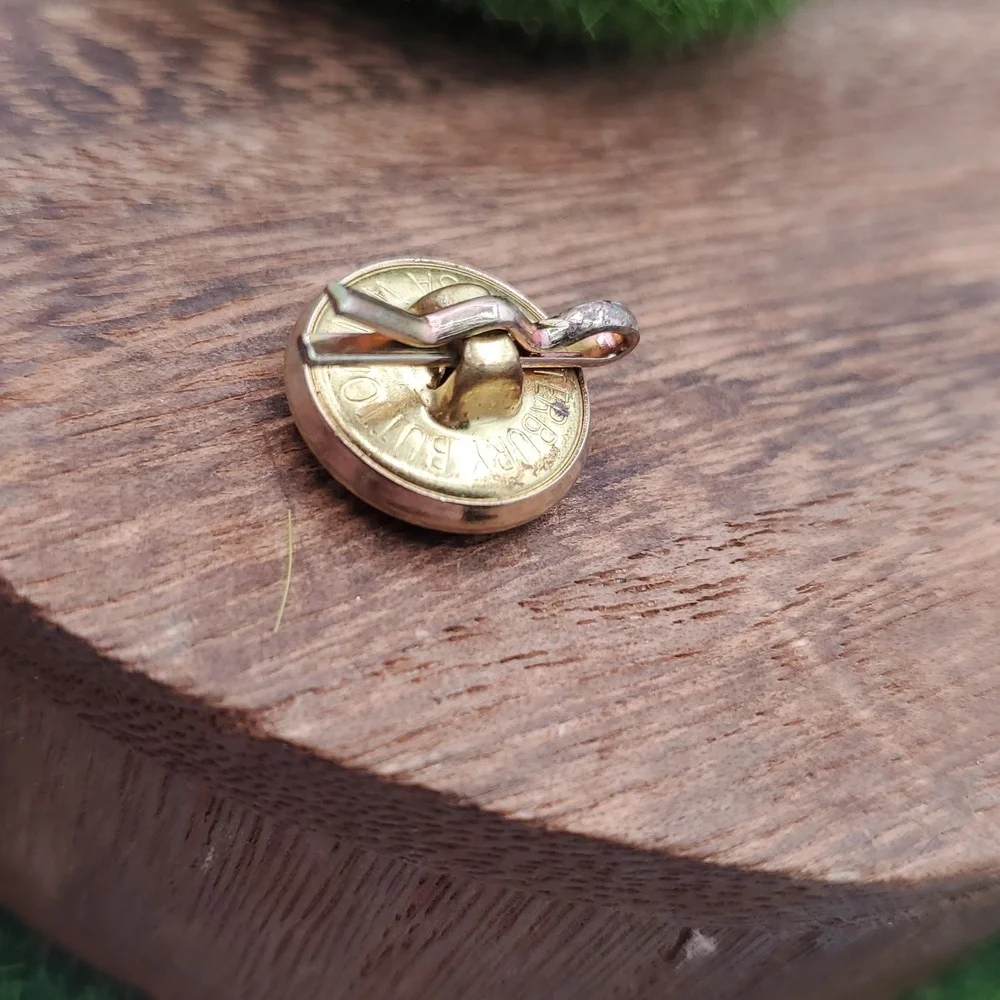 Gold Tone Eagle Lapel Button P408